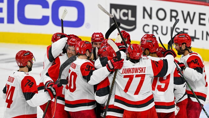 NHL: MAY 09 Playoffs Second Round Hurricanes at Flyers