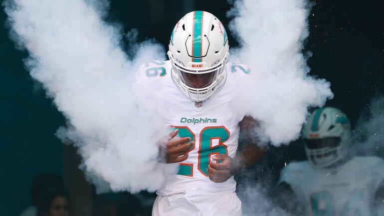 Los Angeles Chargers v Miami Dolphins